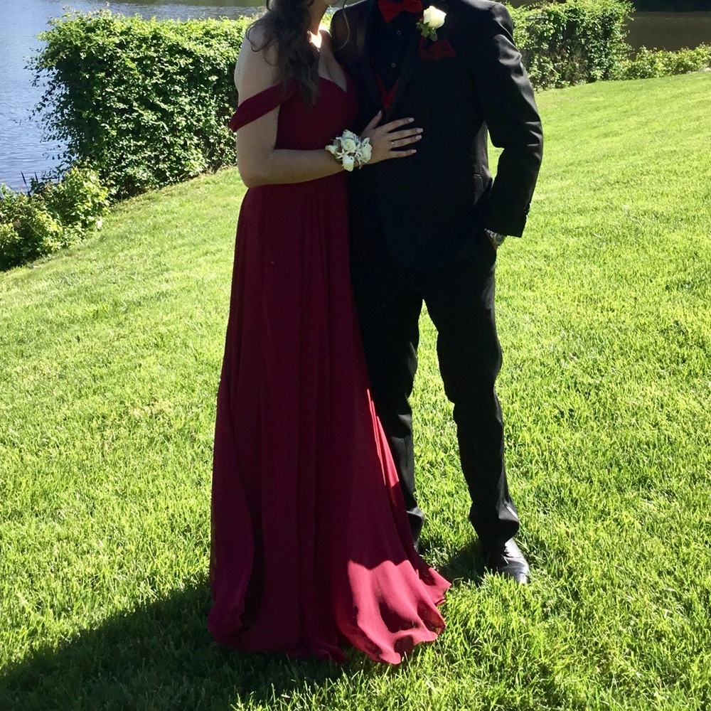 Elegant Burgundy Evening Gown